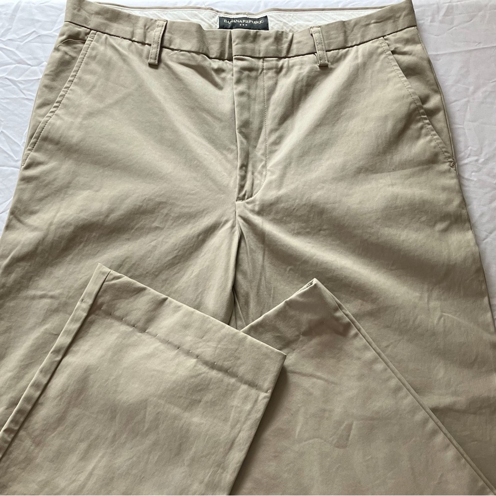 Banana Republic Khakis - 33/32 Altered to 33/30